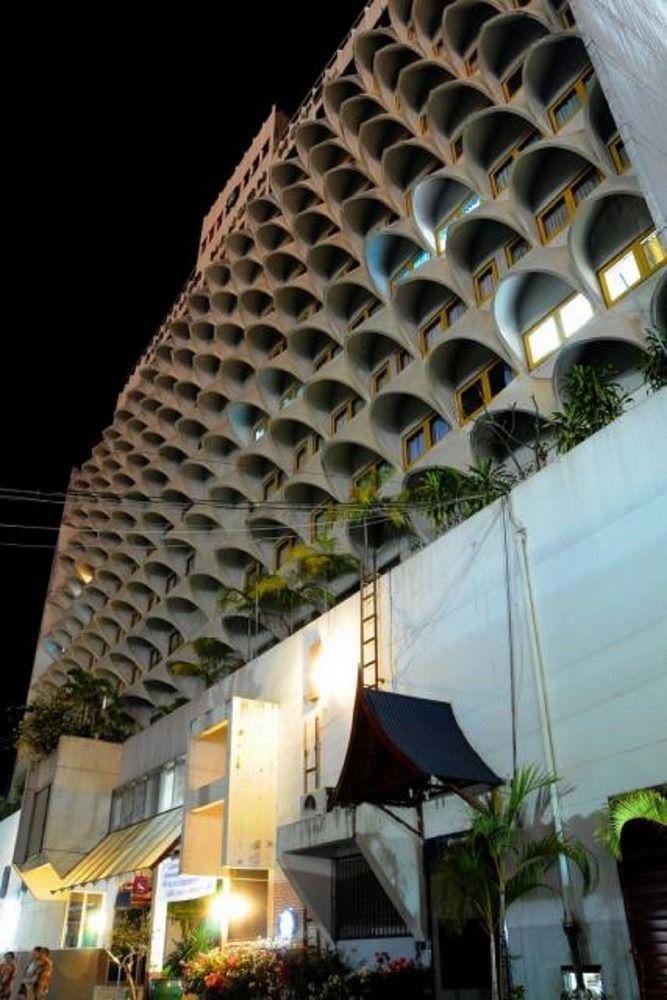 Amarin Nakorn Hotel Phitsanulok Extérieur photo