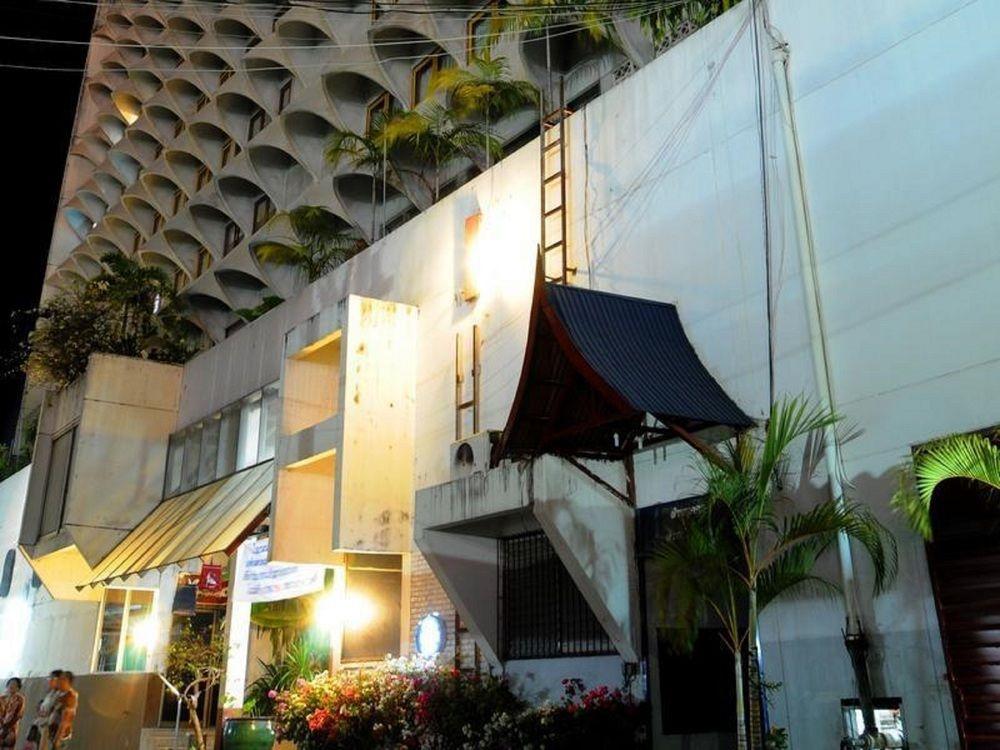 Amarin Nakorn Hotel Phitsanulok Extérieur photo